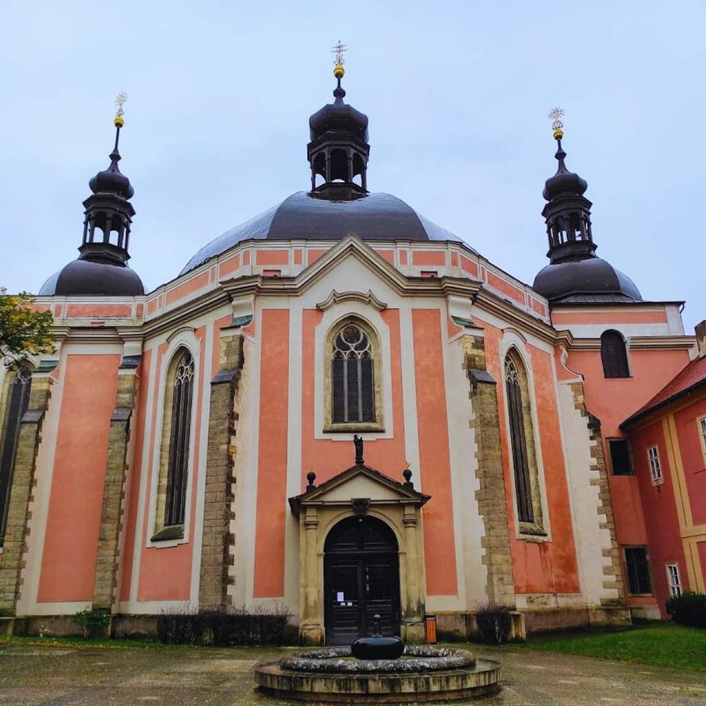 Kostel Panny Marie a sv. Karla Velikého